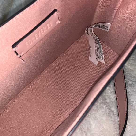 Pink purse - Picture 6 of 6